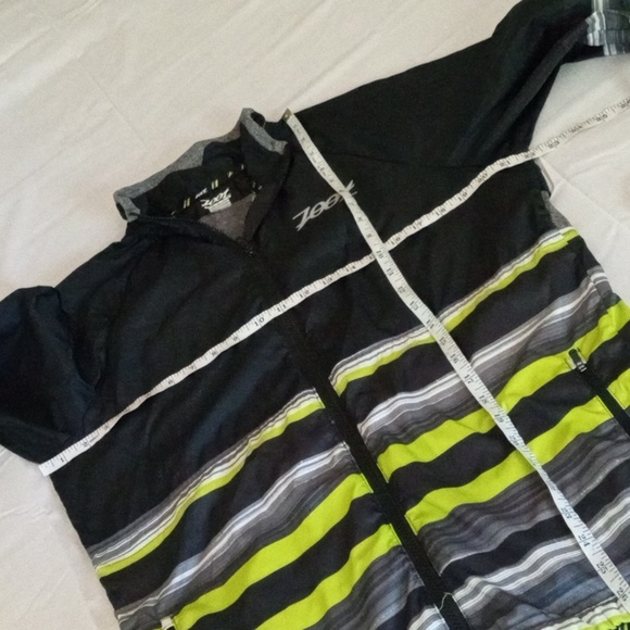 Zoot Wind Swell jacket in Black/Spring Green - Picture 4 of 10